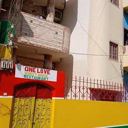 One Love Guesthouse & Restaurant Luxor Exterior photo