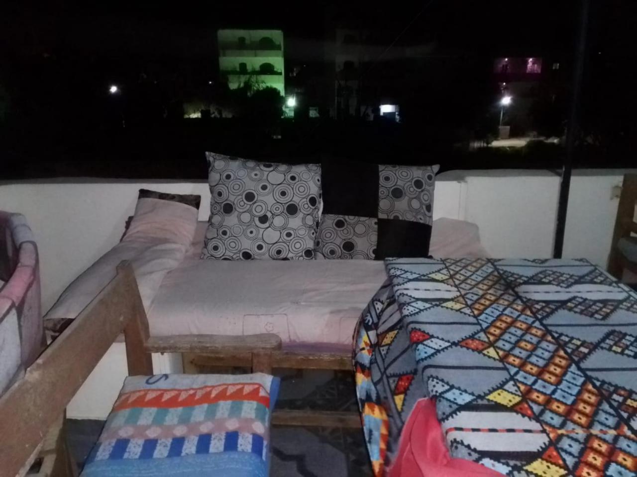 One Love Guesthouse & Restaurant Luxor Exterior photo