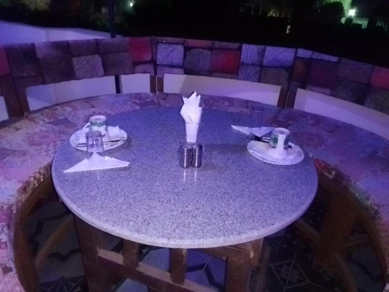 One Love Guesthouse & Restaurant Luxor Exterior photo