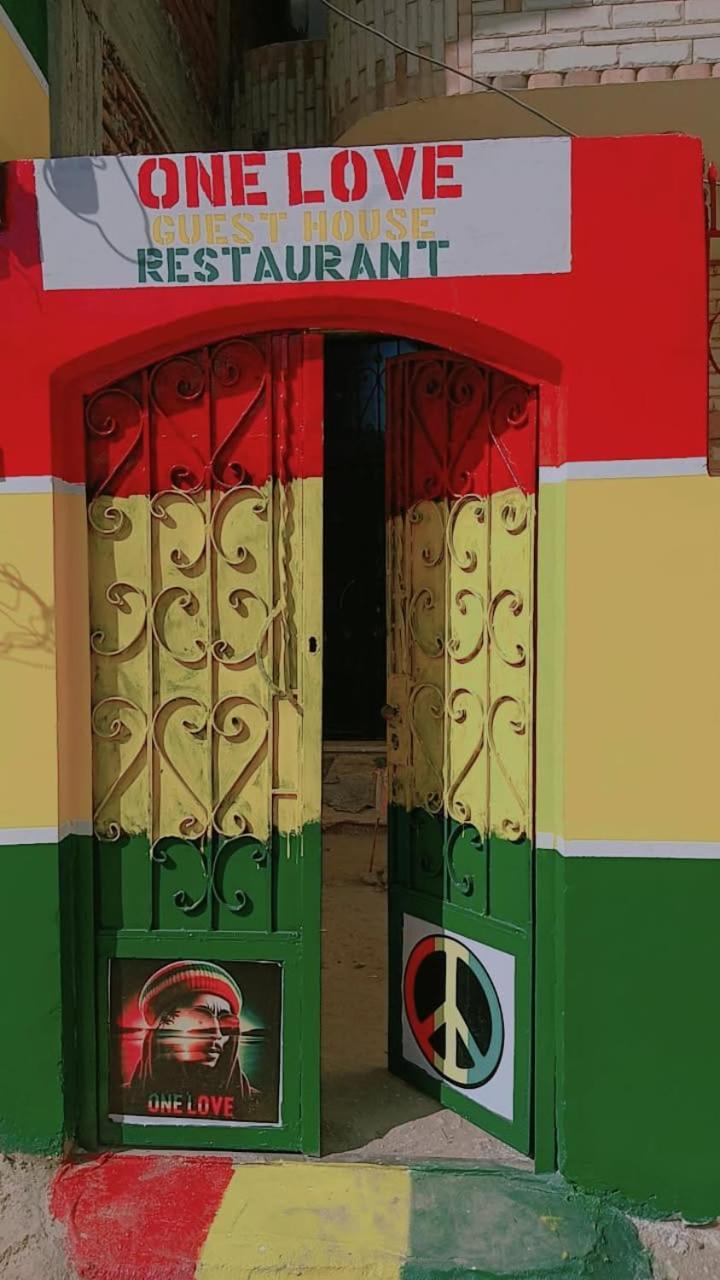 One Love Guesthouse & Restaurant Luxor Exterior photo