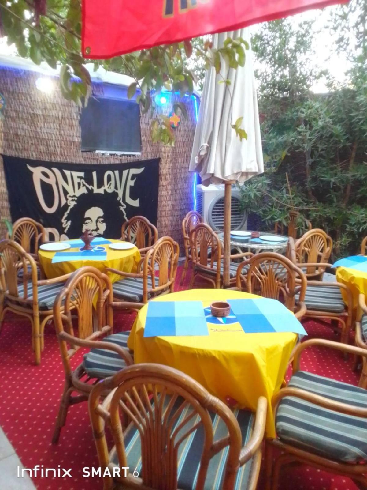 One Love Guesthouse & Restaurant Luxor Exterior photo
