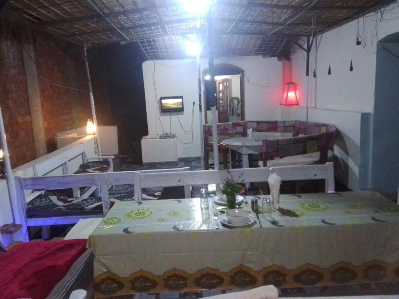One Love Guesthouse & Restaurant Luxor Exterior photo
